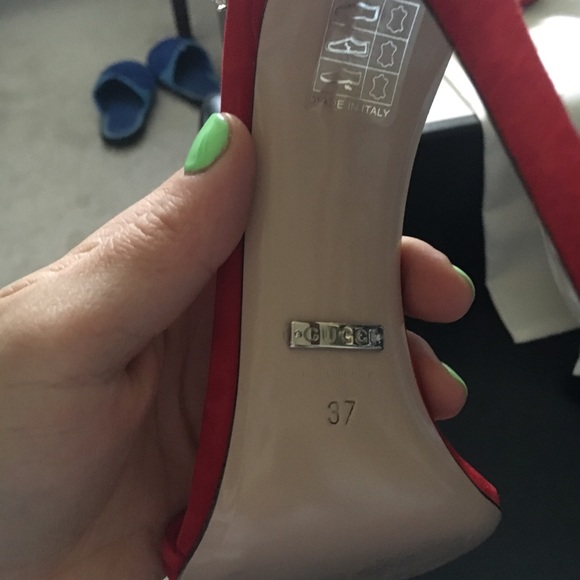 Gucci Shoes - Gucci Suede sandals